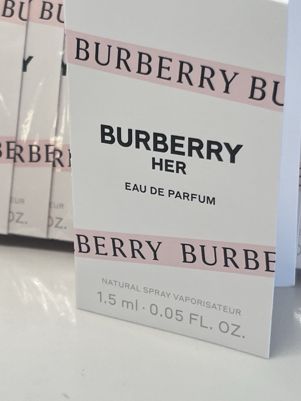 Lot of 12 BURBERRY HER Eau de Parfum Spray EDP Sample .05oz 1.5ml
