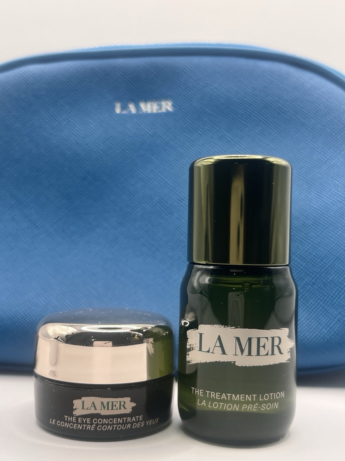 La Mer Travel Set Hydrating Luminous Renewal 4 Piece + Cosmetic Bag