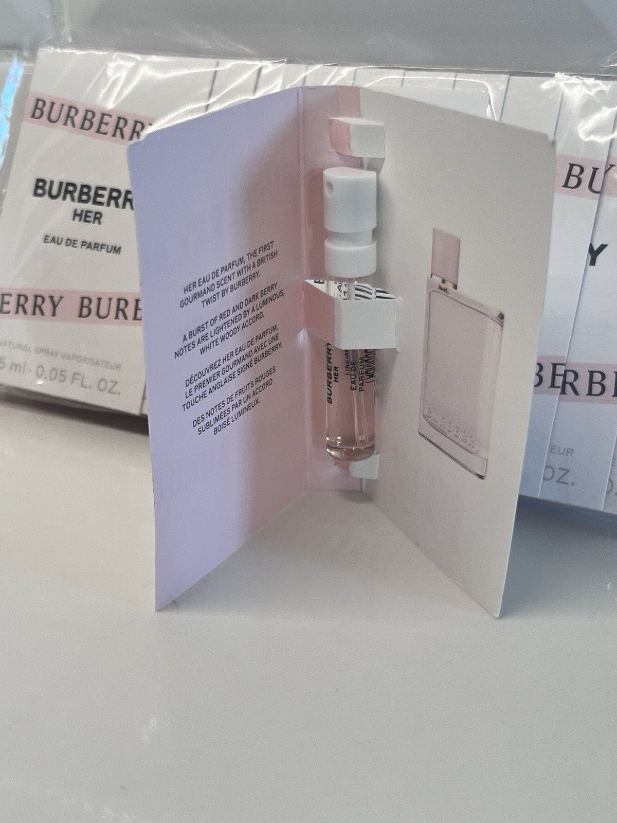 Lot of 12 BURBERRY HER Eau de Parfum Spray EDP Sample .05oz 1.5ml