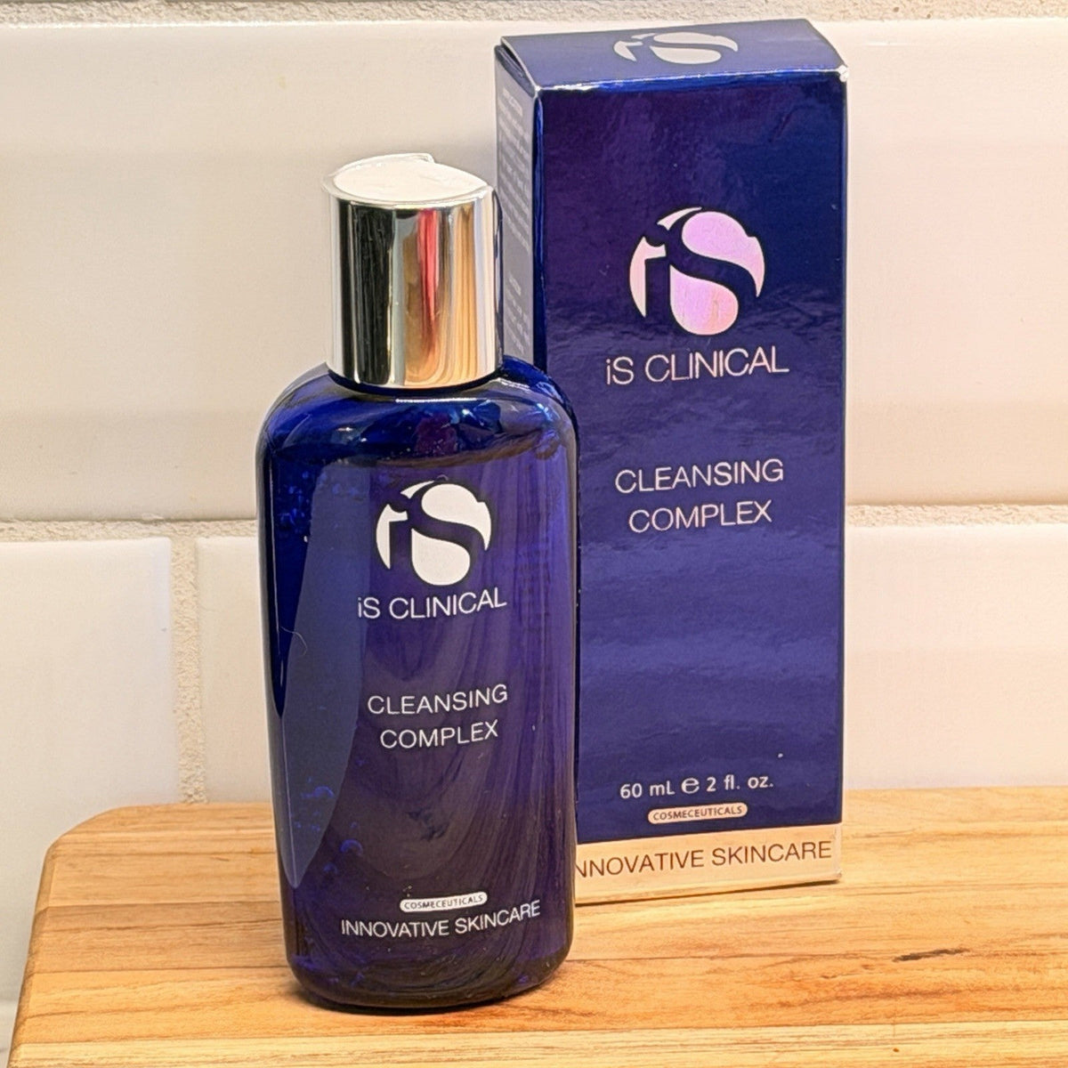 iS Clinical Cleansing Complex Gentle Cleanser